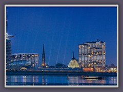 Bremerhaven zeigt sich bunt - Overlook vom Deich vor Nordenham
