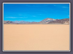 Racetrack Playa - Death Valley
