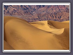 Spurenlose Mesquite Flat Dunes im Death Valley