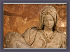 Michelangelos Pieta im Petersdom in Rom