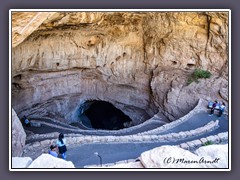 Wanderroute hinunter in die Höhle