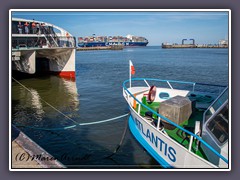 Cuxhaven Seaside - Schiffe aller Größen