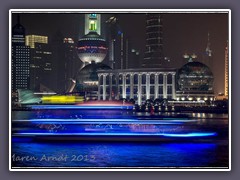 Ausflugsboot auf dem Huangpu