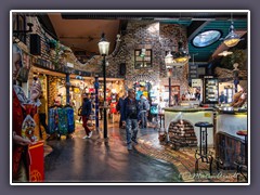 Hundertwasser Village - eine von Hundertwasser umgestaltete ehemalige Reifenfabrik