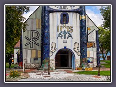 Umgestaltet von Friedensreich Hundertwasser in den 80ger Jahren